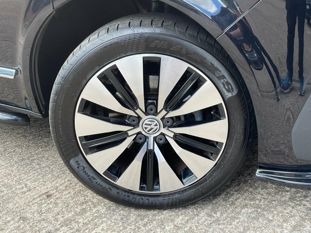 Volkswagen Caravelle Executive Silver #29