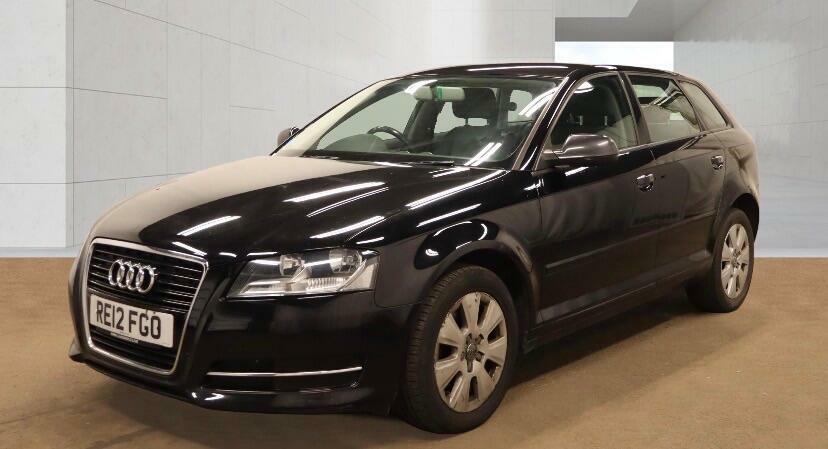 Audi A3 1.6 Tdi Sportback Euro 5 Ss Black #2