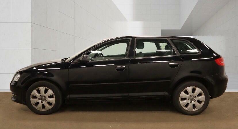 Audi A3 1.6 Tdi Sportback Euro 5 Ss Black #6