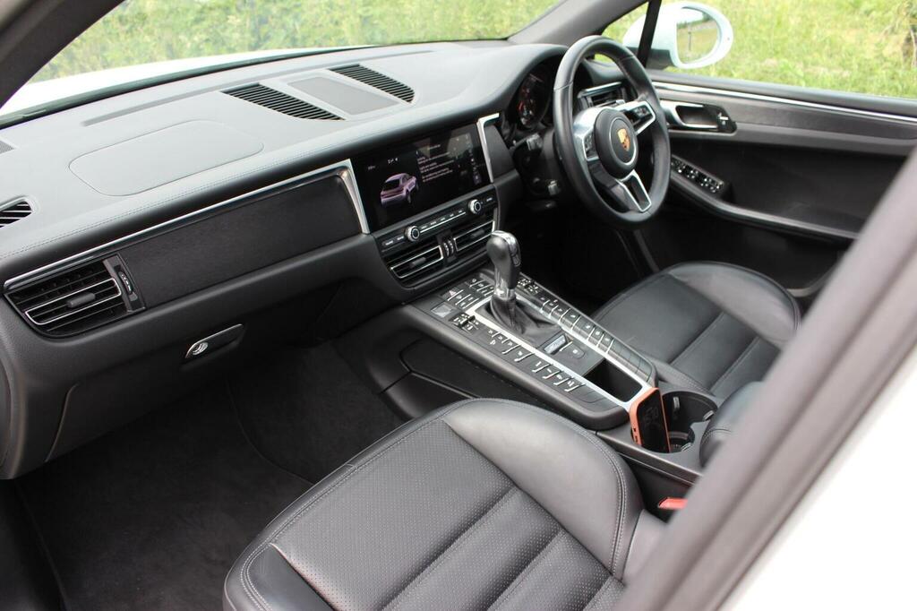 Porsche Macan 2.9T V6 Gts Pdk 4Wd Euro 6 Ss LO20ZWT White #3