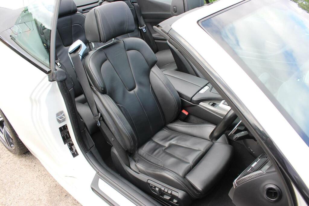 BMW M6 M6 Auto White #38