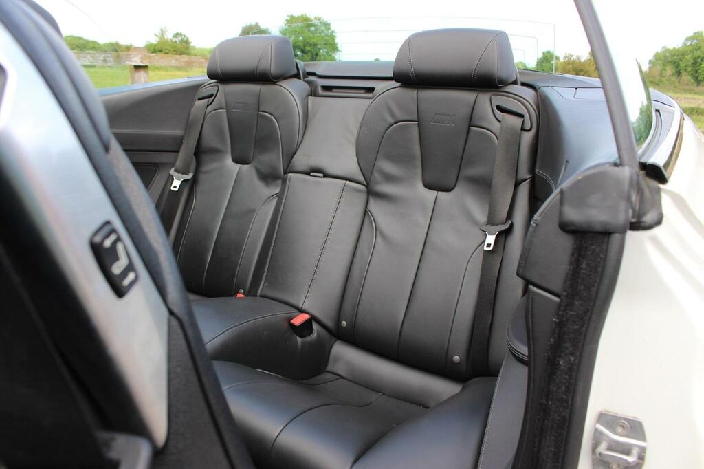BMW M6 M6 Auto White #88