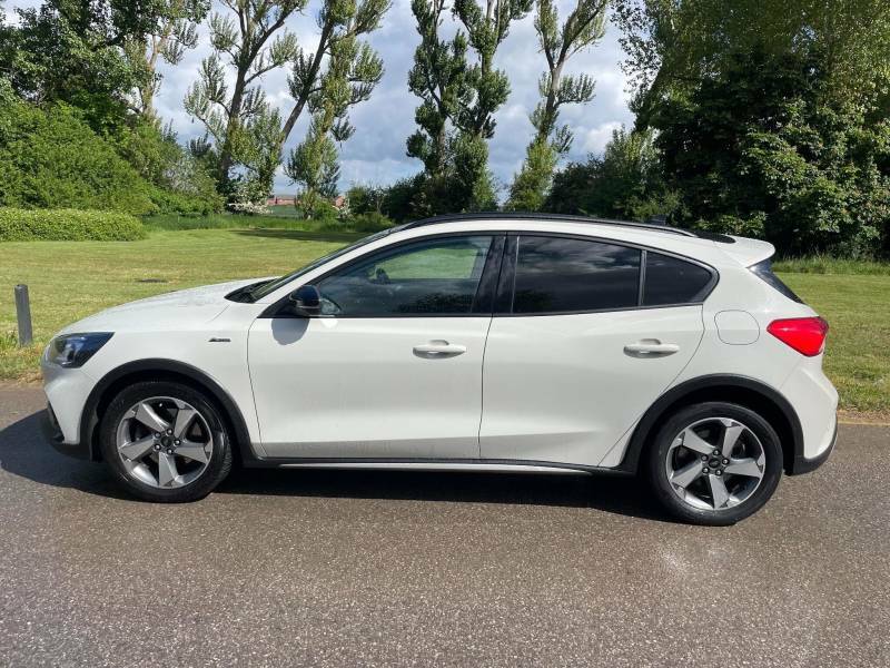 Ford Focus 1.0 Ecoboost 125 Active - 2019 69 OV69LMF White #5