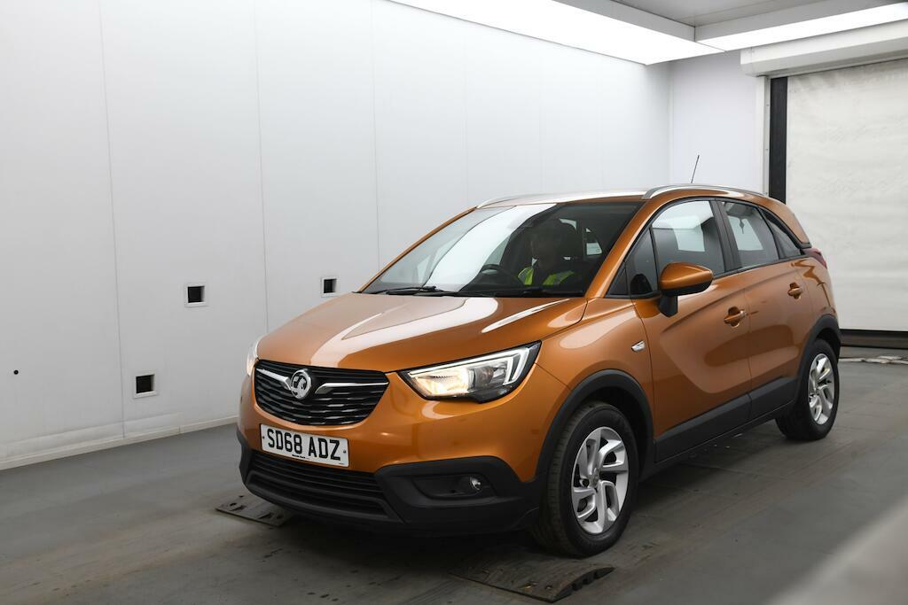 Vauxhall Crossland X 1.2 Se Euro 6 SD68ADZ Orange #2