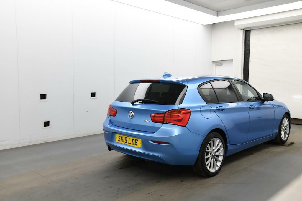 BMW 1 Series 1.5 118I Se Euro 6 Ss SR19LDE Blue #4