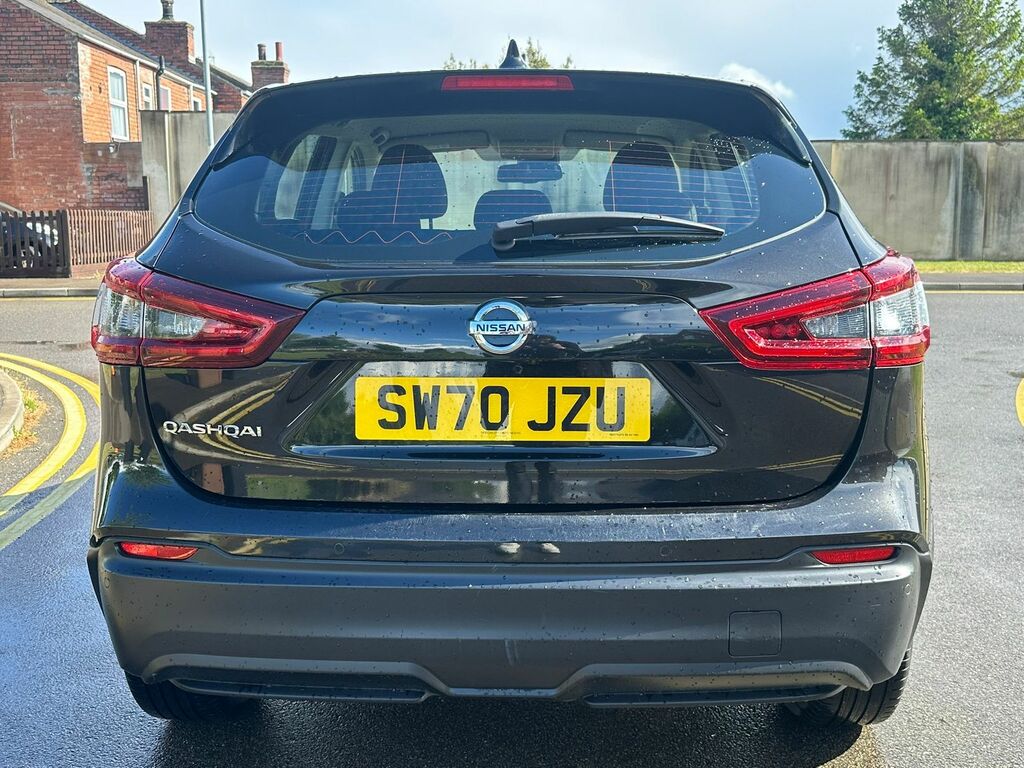 Nissan Qashqai 1.3 Dig-t Acenta Premium Suv Eur SW70JZU Black #5