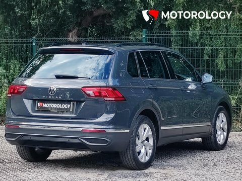 Volkswagen Tiguan 1.5 Tsi Life FV21NZP Grey #4