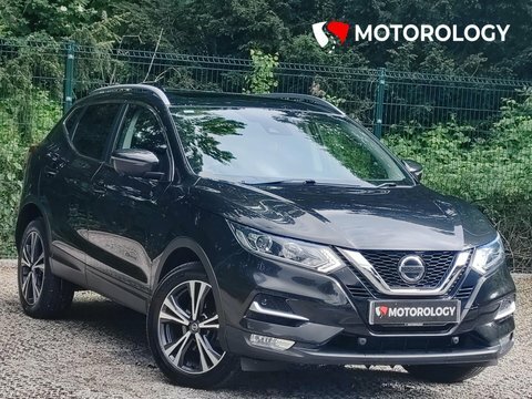 Nissan Qashqai 1.2 Dig-t N-connecta Black