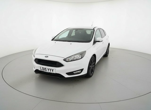 Ford Focus Zetec Hatchback LD15YYM White #6