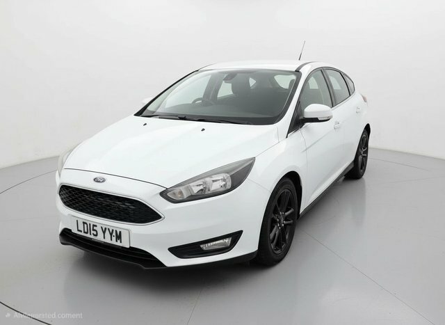 Ford Focus Zetec Hatchback LD15YYM White #5