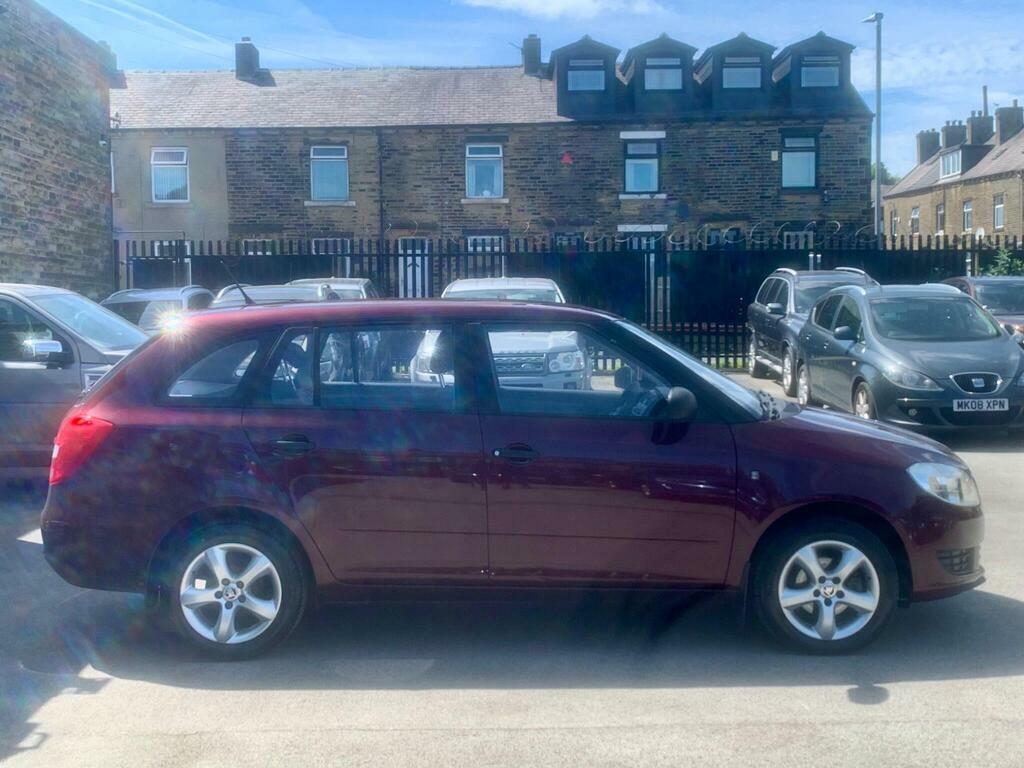 Skoda Fabia 1.6 Tdi S Euro 5 Red #4