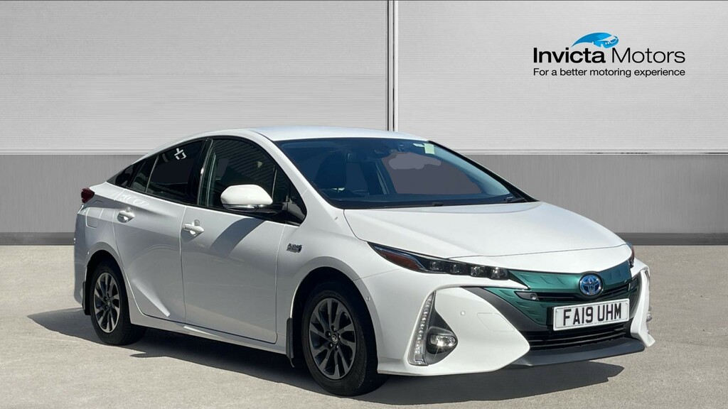 Toyota Prius Excel White