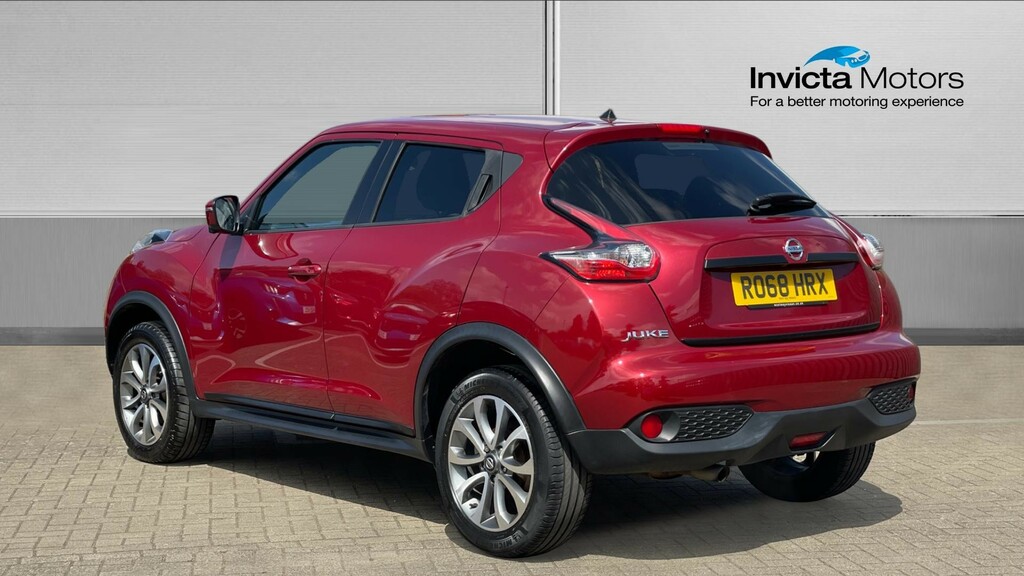 Nissan Juke Tekna Red #5