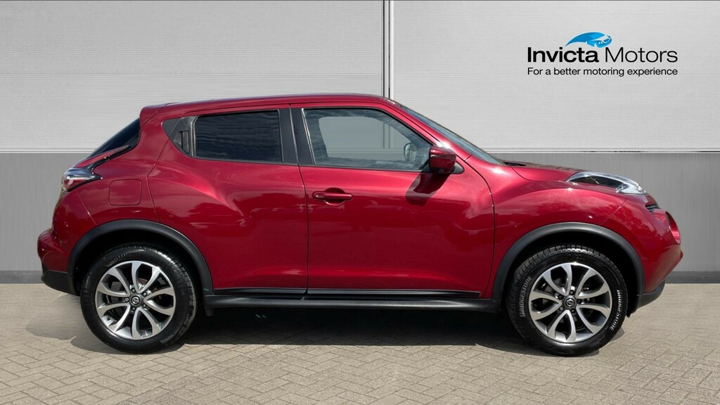 Nissan Juke Tekna Red #2