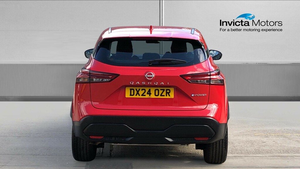 Nissan Qashqai Acenta Premium DX24OZR Red #4