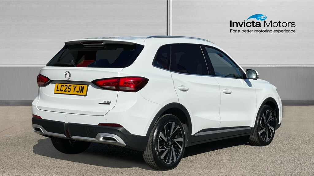 MG ZS Trophy LC25YJW White #3
