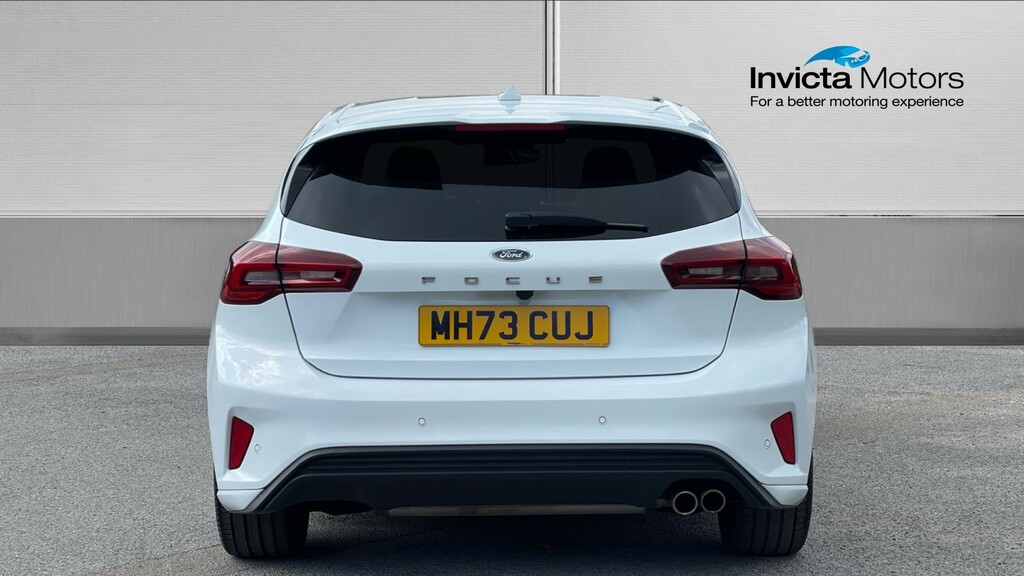 Ford Focus St-line X MH73CUJ White #4