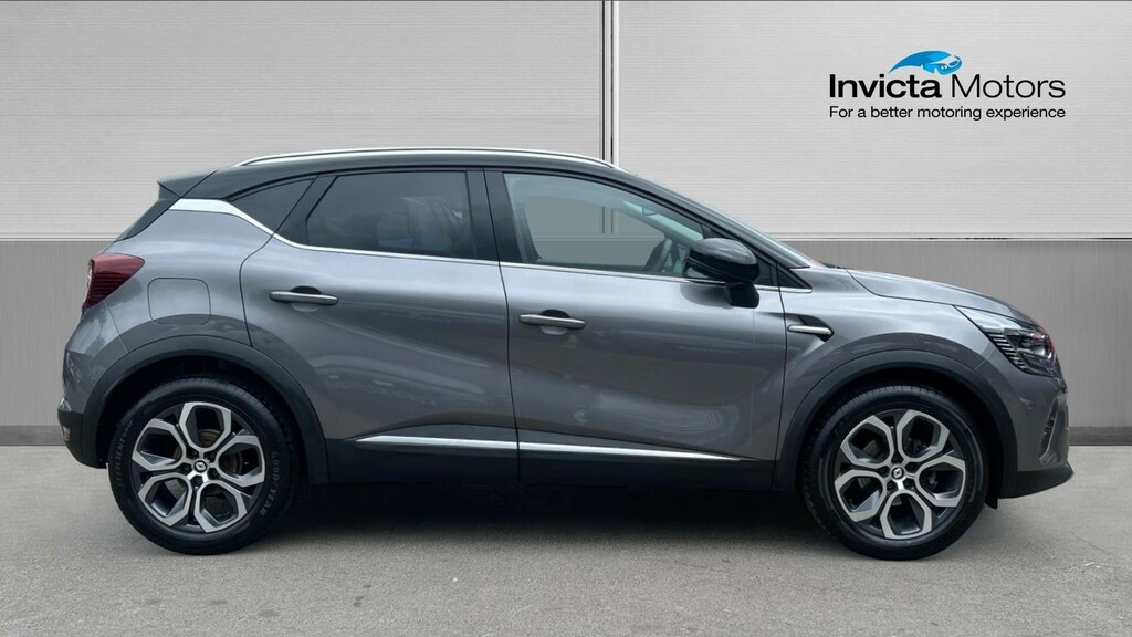 Renault Captur Techno Black #2