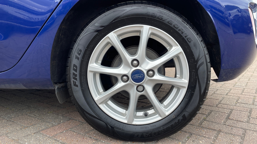 Ford Fiesta Zetec Blue #6
