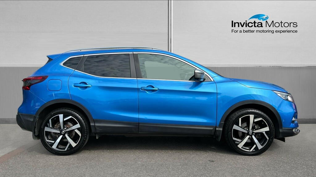 Nissan Qashqai Tekna LR68WRP Blue #2