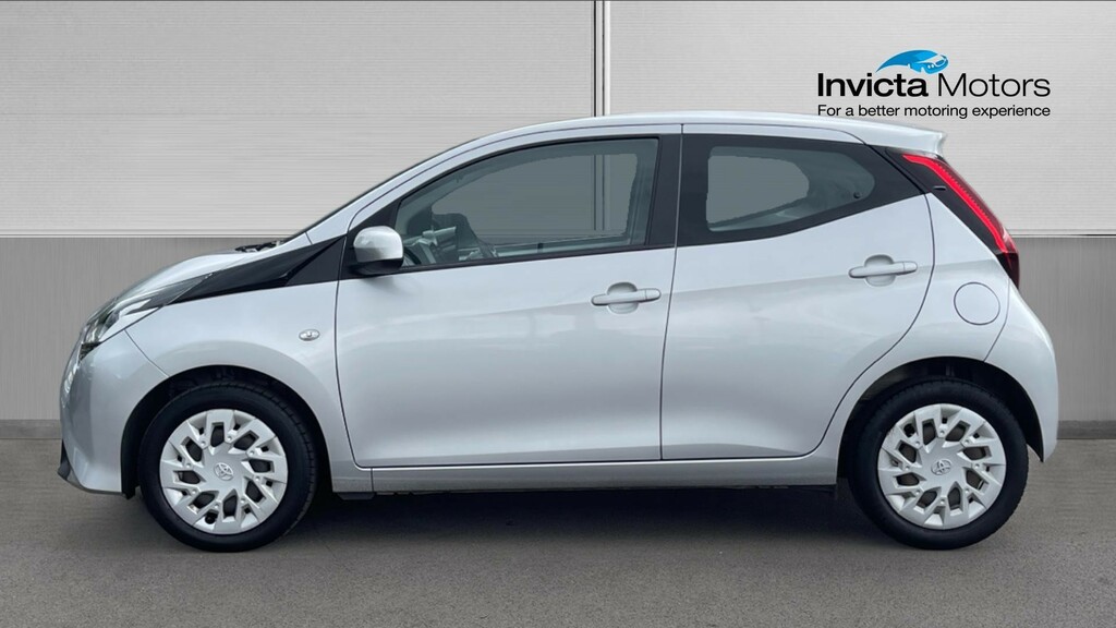 Toyota Aygo X -Play FE70UVZ Silver #6