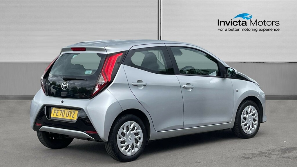 Toyota Aygo X -Play FE70UVZ Silver #3