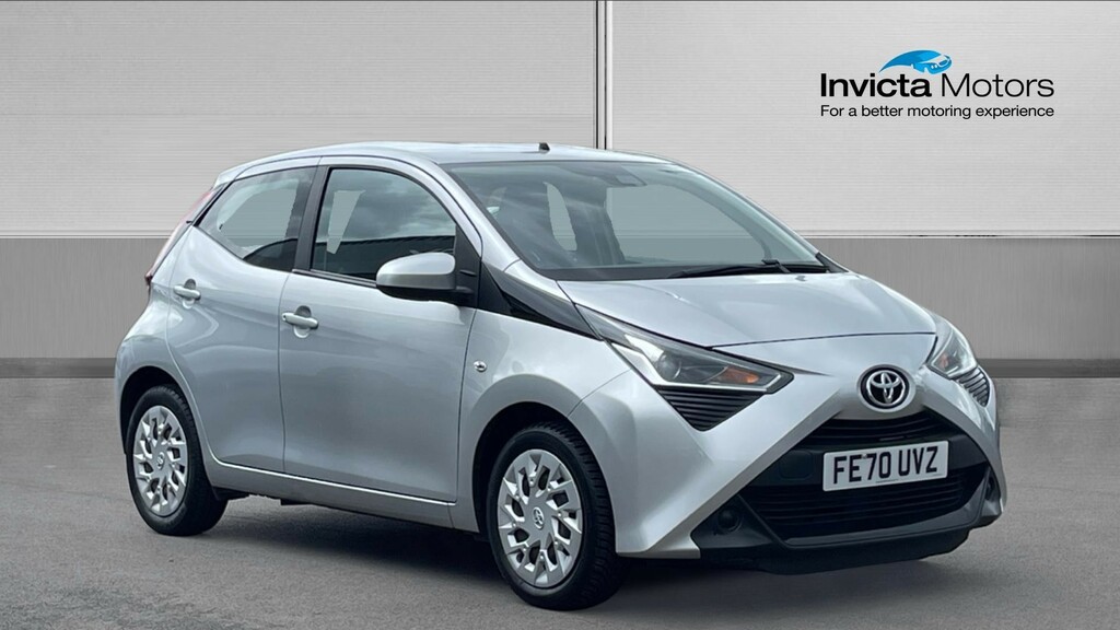 Toyota Aygo X -Play Silver