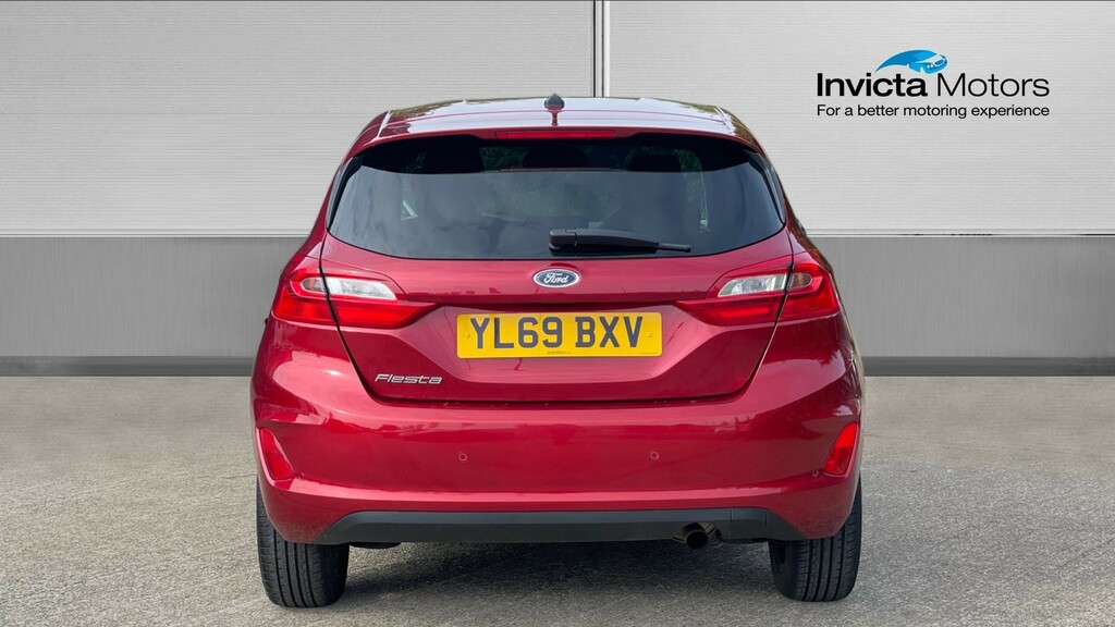 Ford Fiesta Trend Red #4