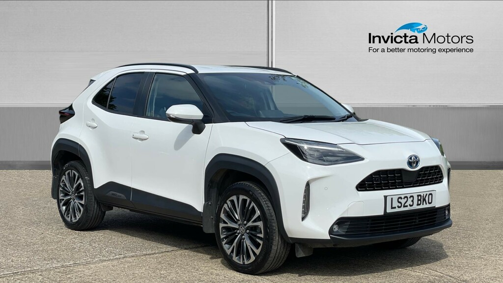 Toyota Yaris Cross Excel White