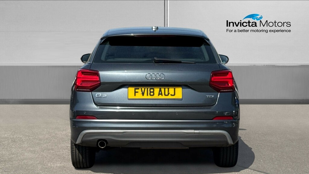 Audi Q2 S Line FV18AUJ Grey #4