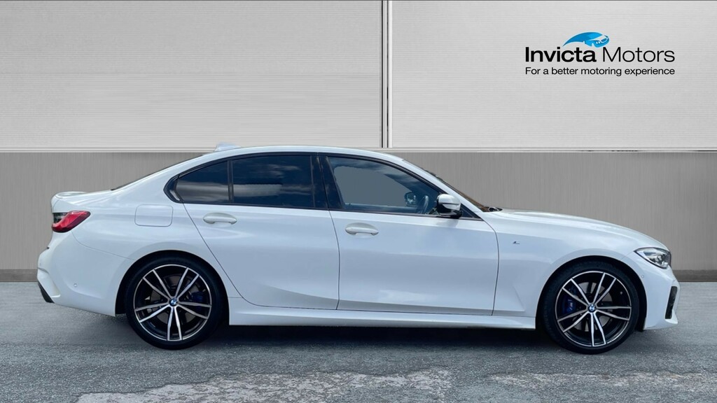 BMW 3 Series M Sport MX69UUM White #2
