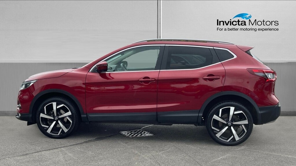 Nissan Qashqai Tekna Red #6