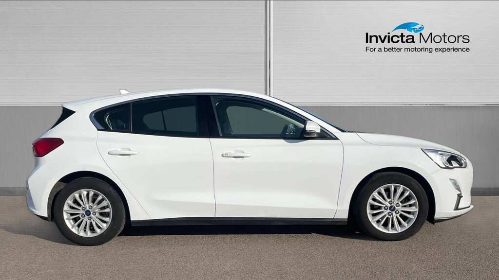 Ford Focus Titanium White #2