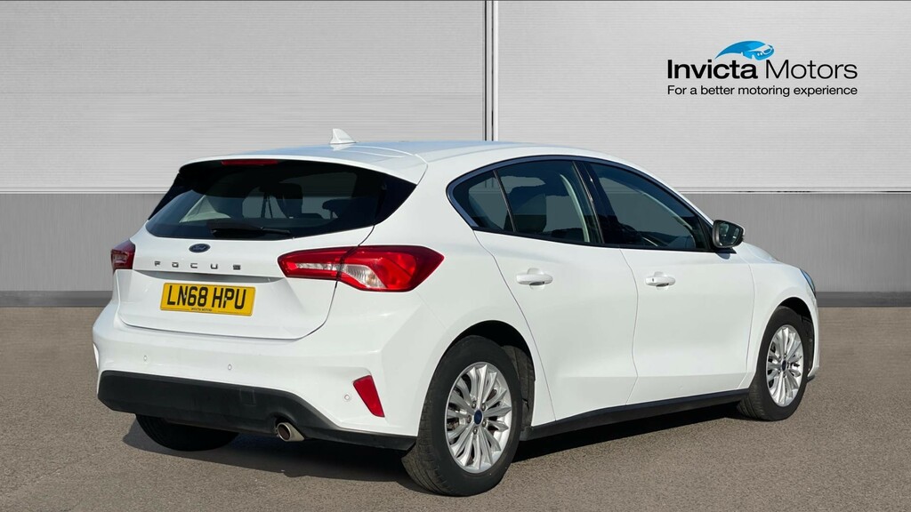 Ford Focus Titanium White #3