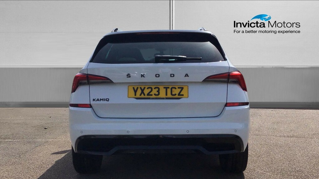 Skoda Kamiq Monte Carlo YX23TCZ White #4