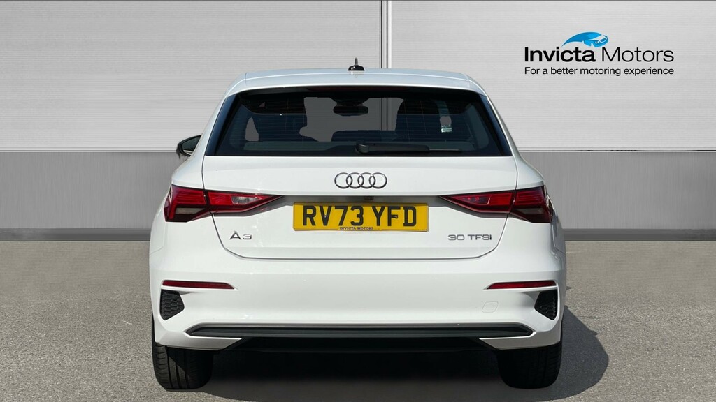 Audi A3 Technik White #4