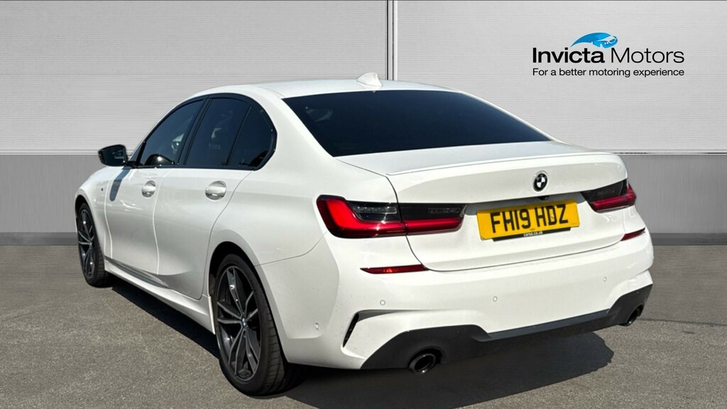 BMW 3 Series M Sport FH19HDZ White #5