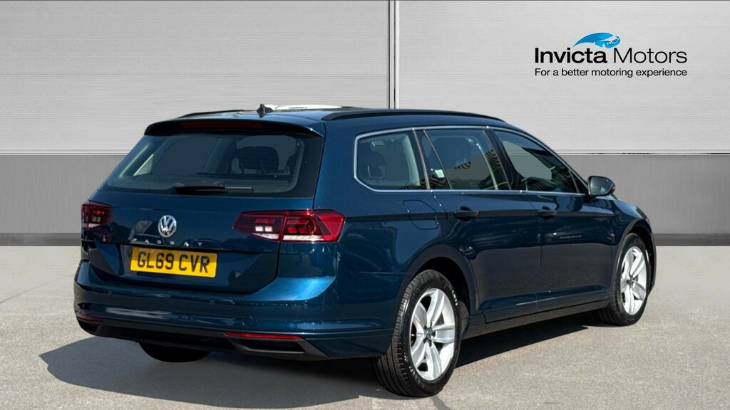 Volkswagen Passat Se GL69CVR Blue #3