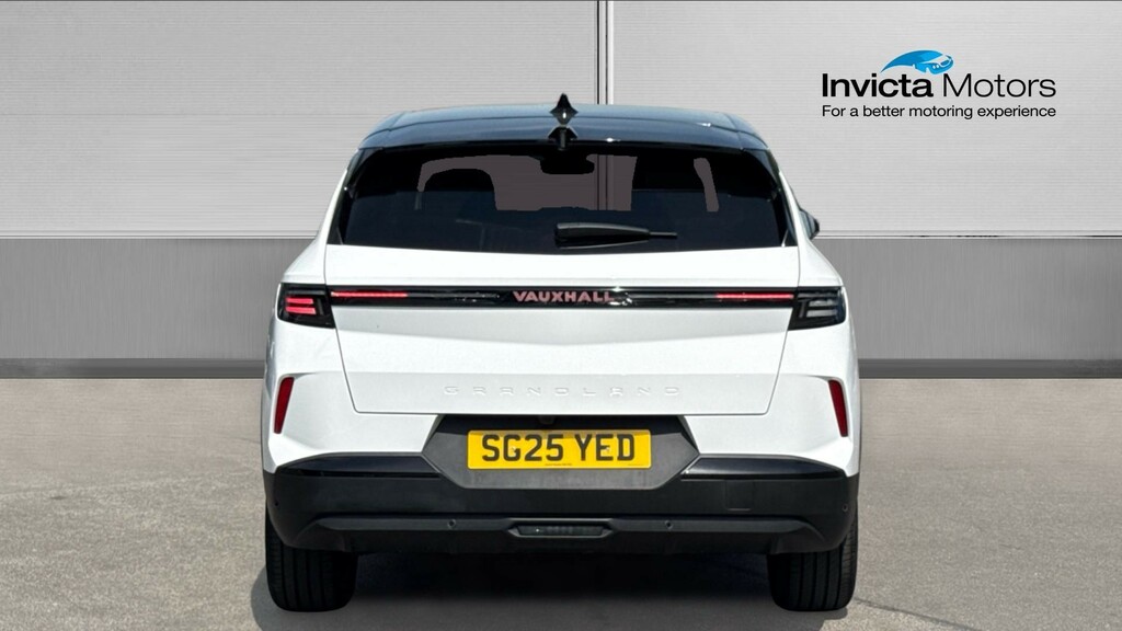 Vauxhall Grandland Ultimate White #4