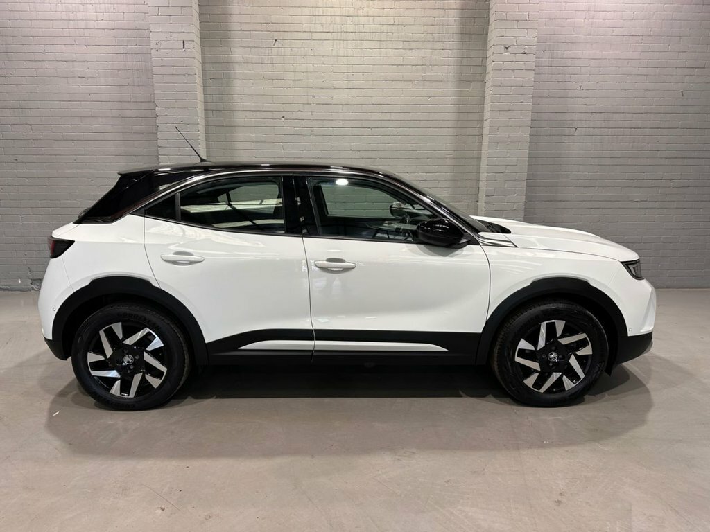 Vauxhall Mokka-e Suv FL72UXJ White #5