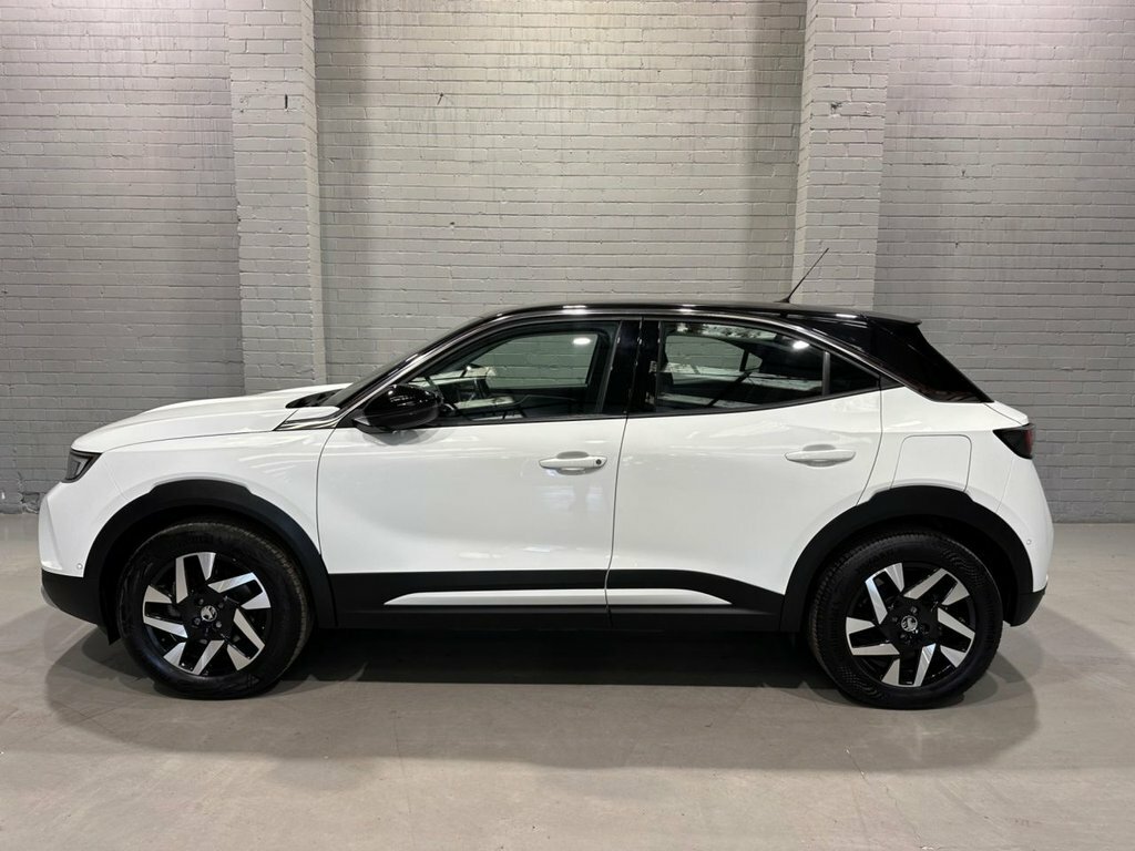 Vauxhall Mokka-e Suv FL72UXJ White #4