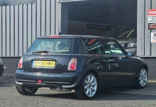Mini Hatch 1.6 One Hatchback Cvt Euro 4 90 Bhp Black #6