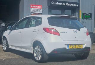 Mazda 2 1.5 Sport Hatchback Euro 5 102 White #2