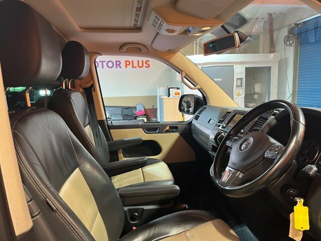Volkswagen Caravelle 2.0 Bitdi Business Mpv Dsg 4Motion Euro Black #4