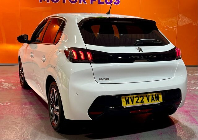 Peugeot 208 1.2 Puretech Allure Premium Hatchback M WV22VAM White #3