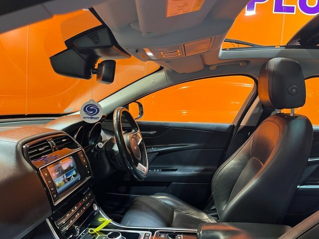 Jaguar XE 2.0D Portfolio Saloon Euro 6 S S OE67AKO Grey #3