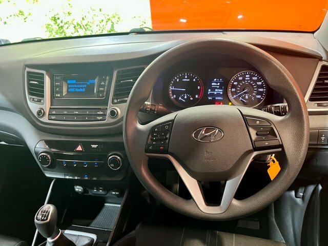 Hyundai Tucson 1.7 Crdi Blue Drive S Suv Euro 6 NK16UAC Grey #6