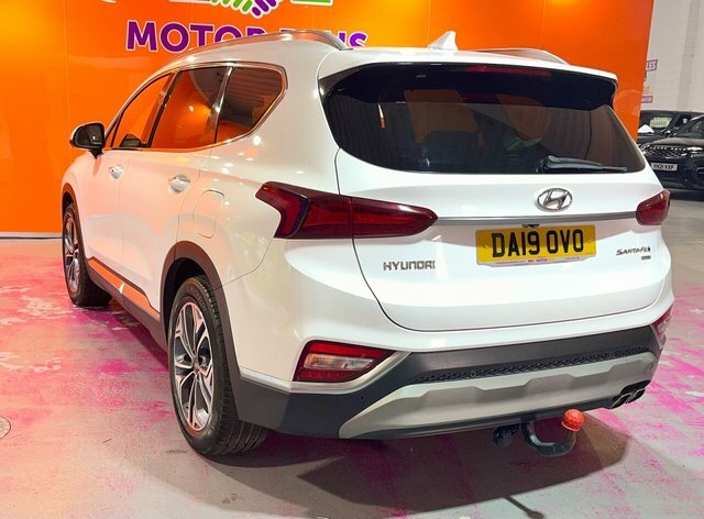 Hyundai Santa Fe 2.2 Crdi Premium Se Suv 4Wd Euro 6 DA19OVO White #2