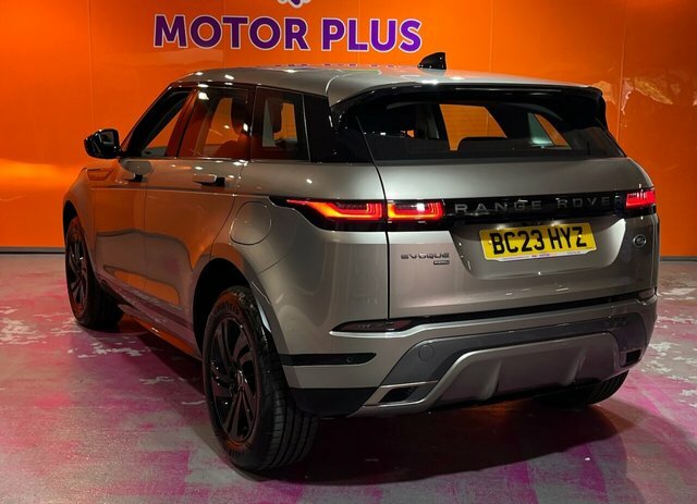 Land Rover Range Rover Evoque 1.5 P300e 12.2Kwh R-dynamic S Suv Plug- BC23HYZ Brown