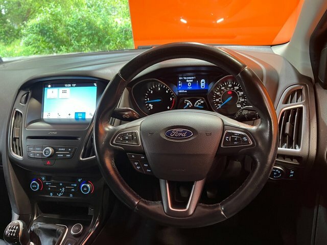 Ford Focus 1.5 Tdci Titanium Hatchback Euro YM17UHU Grey #6